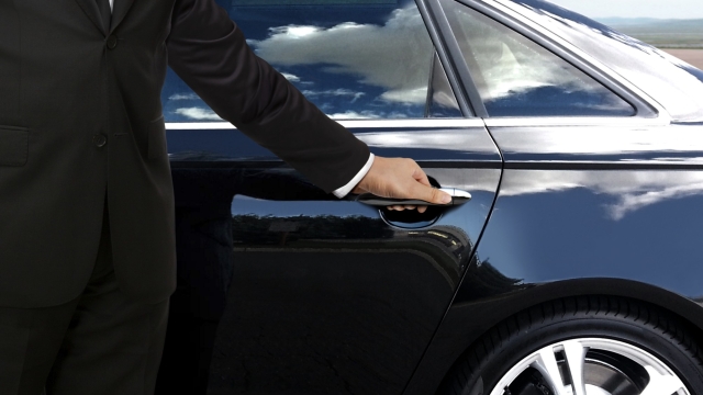 Driving in Style: Discover the Luxurious Chauffeur Service in the UK!